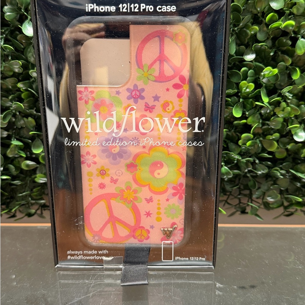 Wildflowers Peace & Floral iPhone 12/12 Pro Case